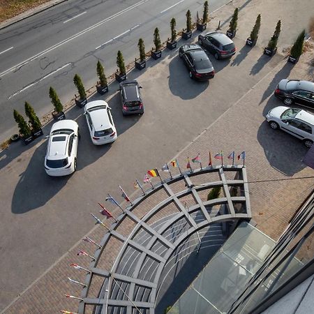 Ambassador Plaza Hotel Kyiv Exterior photo