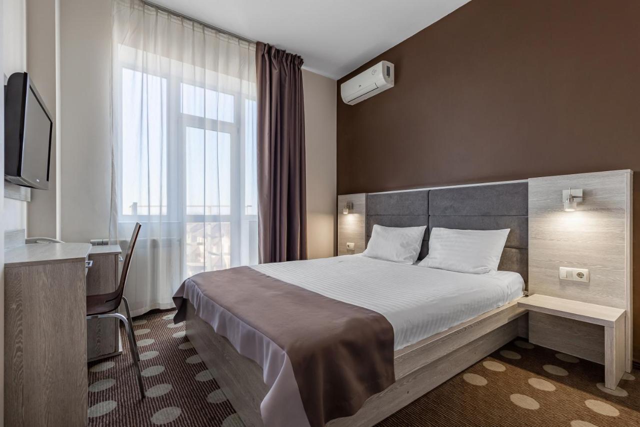Ambassador Plaza Hotel Kyiv Exterior photo