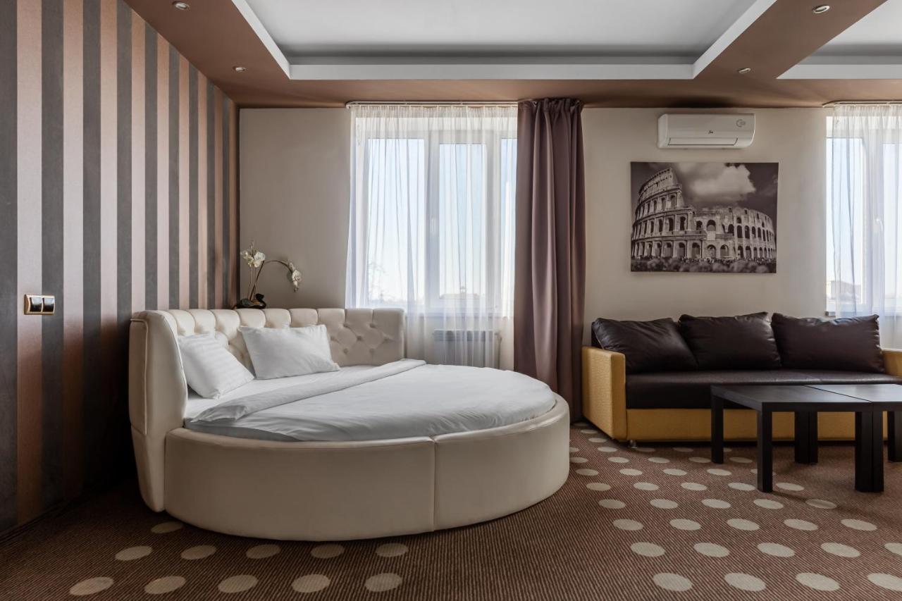 Ambassador Plaza Hotel Kyiv Exterior photo